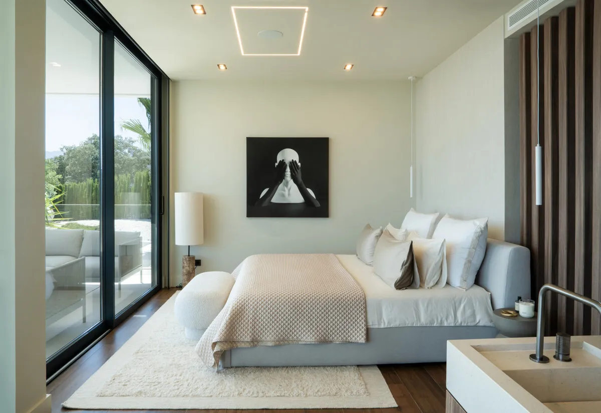 b95b3920-a98b-43a0-aee1-7752b5049060