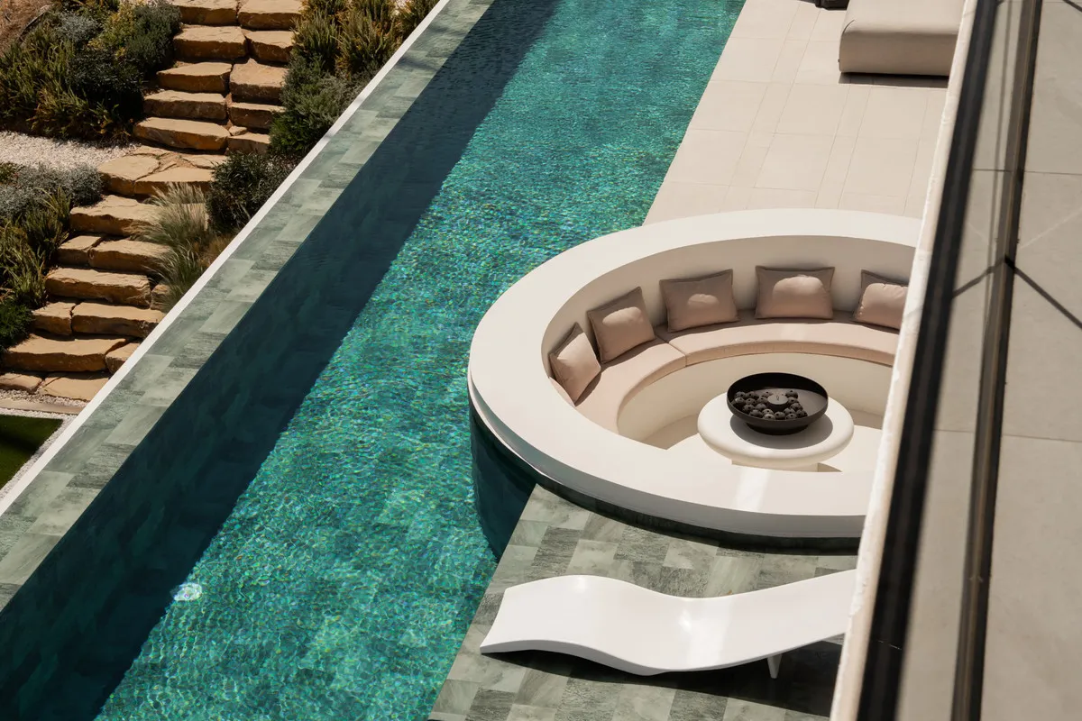 e397cad4-2e8a-4fdc-99dc-1dcccb7ff425