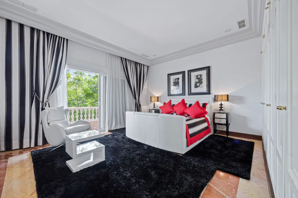 3d899982-c0fc-42e8-9da0-bfa34163d8b9