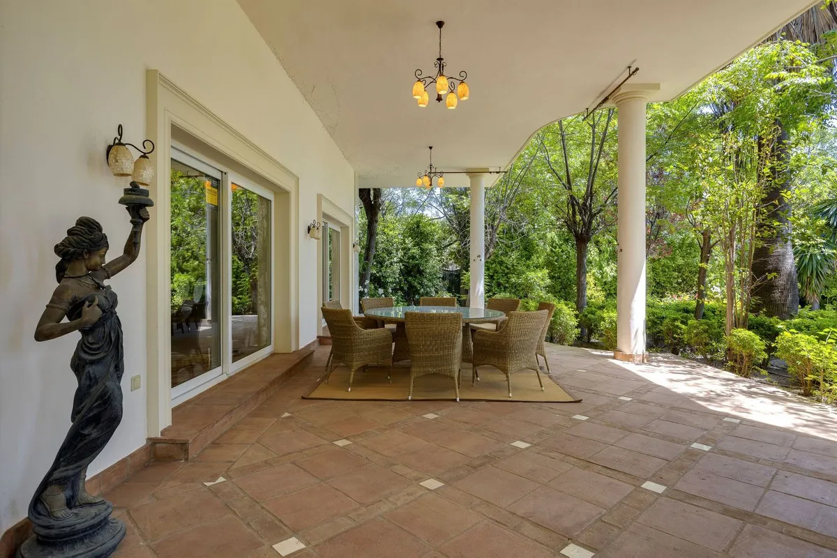 b1658563-e3bd-49f2-ab4d-56b6dd8d31d1