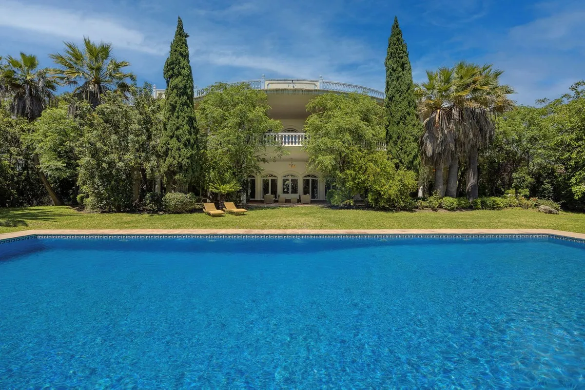 fcb15a0c-0221-4507-82f6-4d08f88e4e1c