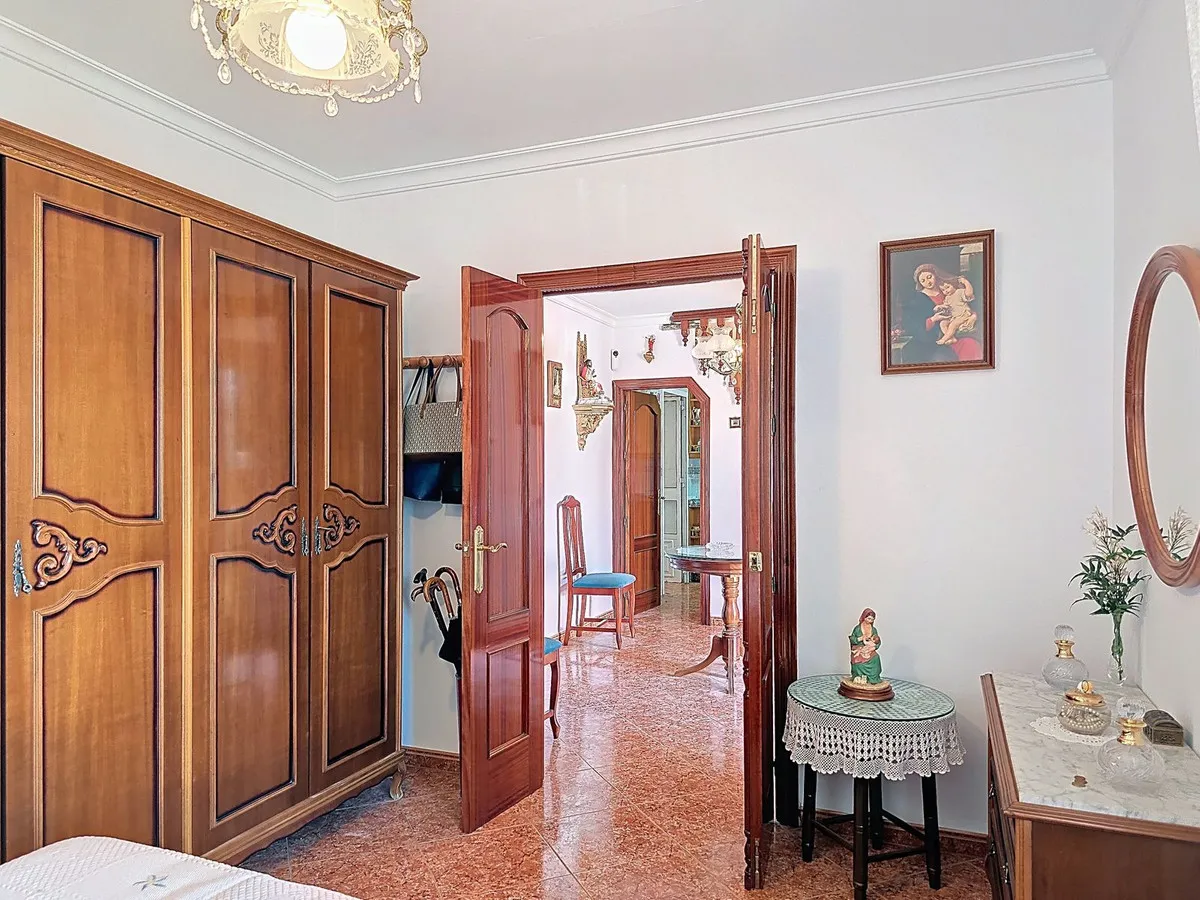 b7a5c6e1-df97-45db-9583-fa581eac2c65