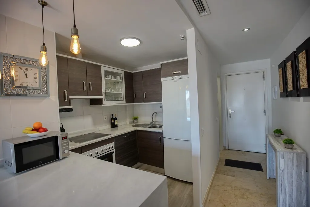 f9be48eb-0f9b-4343-b2b5-9610eaa0f629