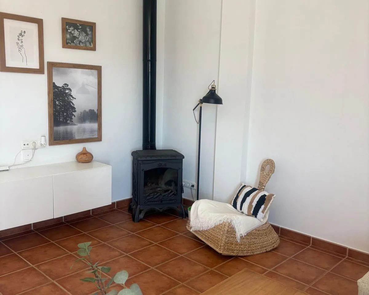 b17a0582-69c8-4928-a795-9d148bb83087