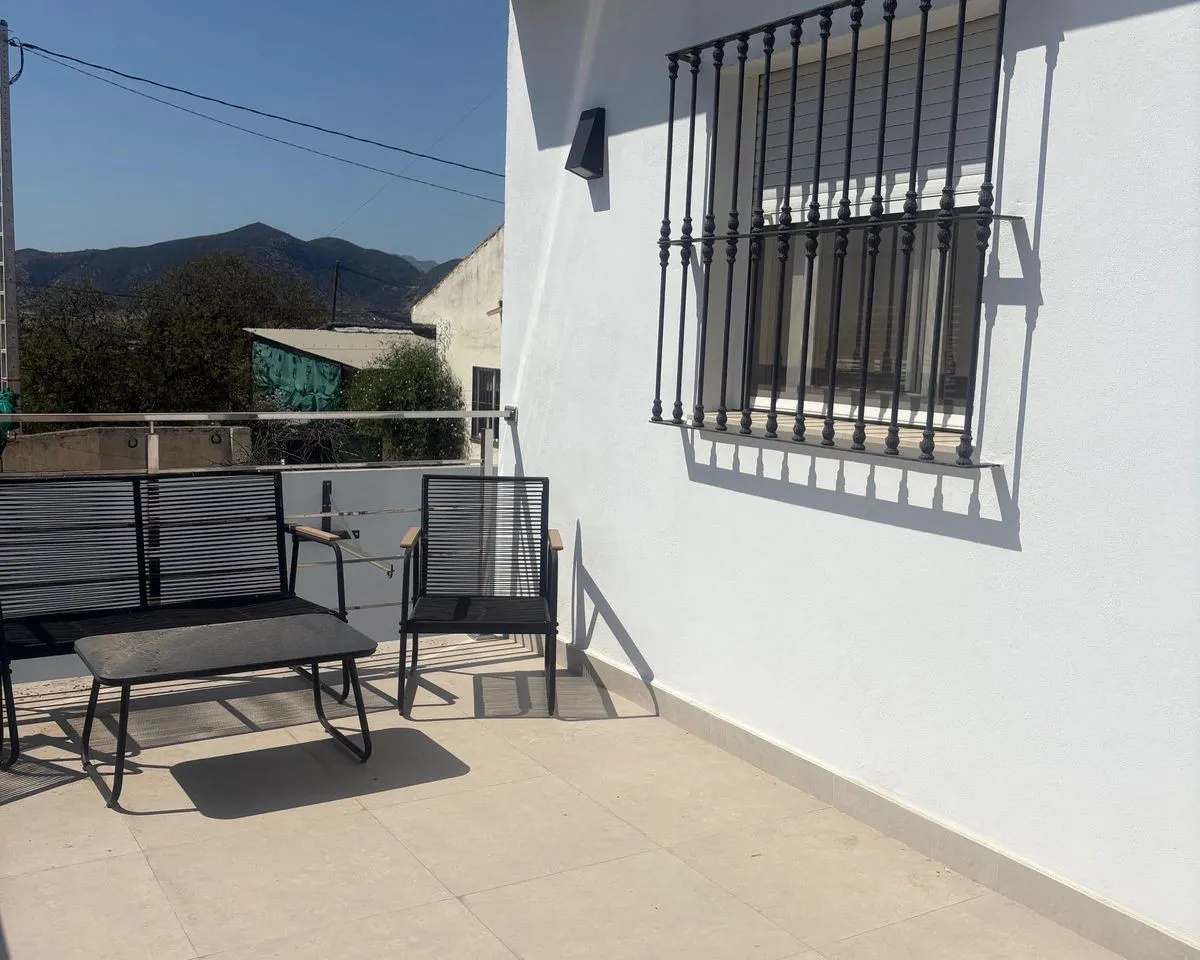 fc0a7702-d8fb-46e3-9220-ba4426989f08