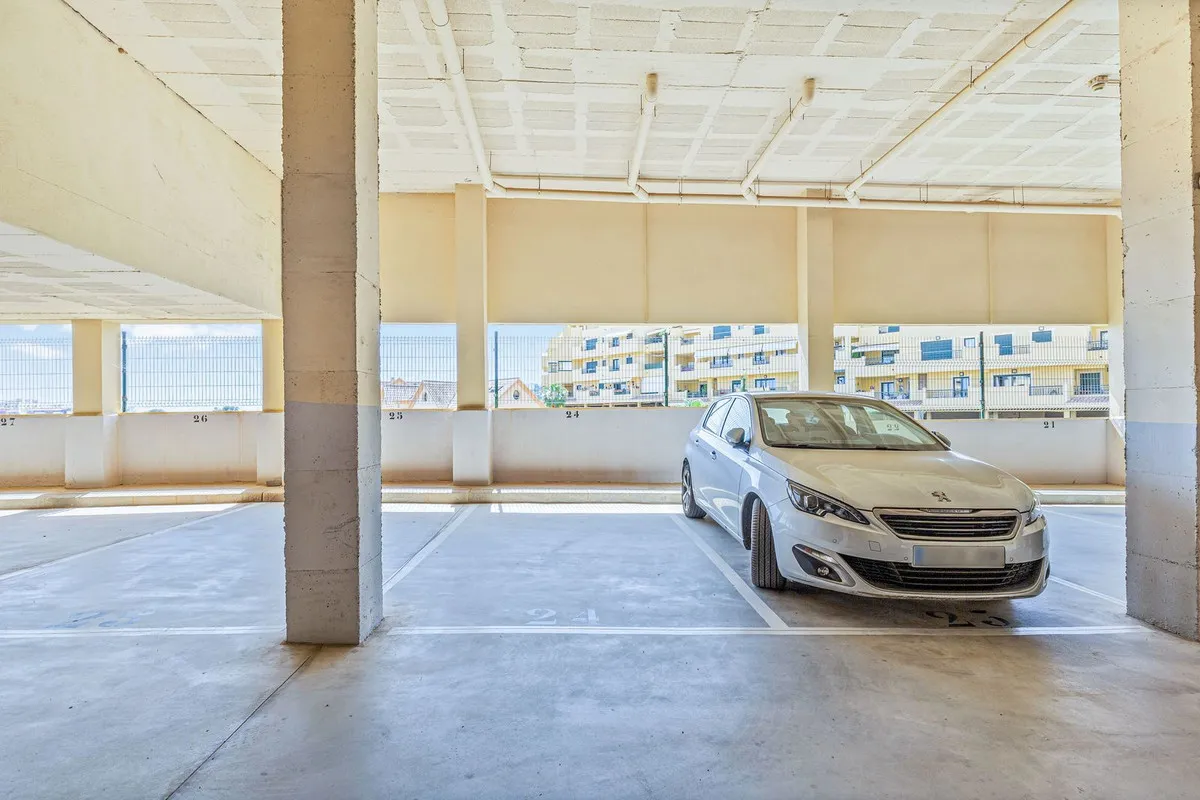 9defc25a-e6e1-42d8-a394-007322d17db1