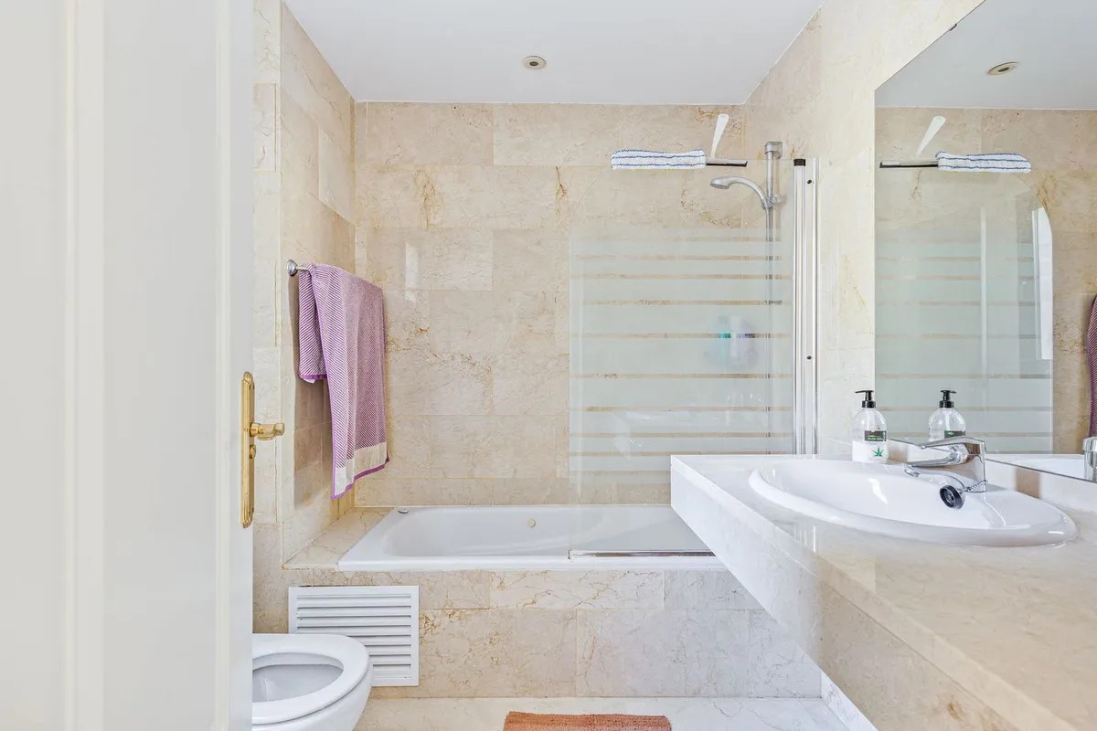 9f7d482d-fadd-46db-b193-914da242809a