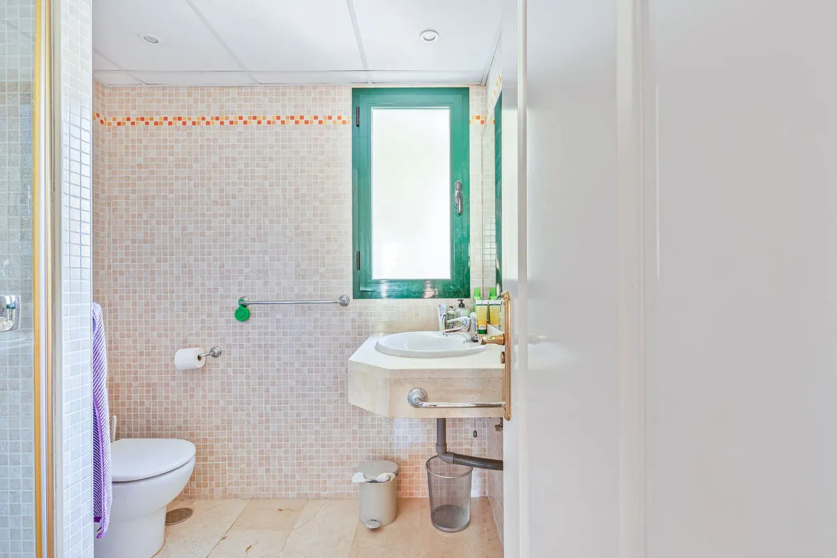 bc1affdb-e398-4b50-883b-202d303faa7a