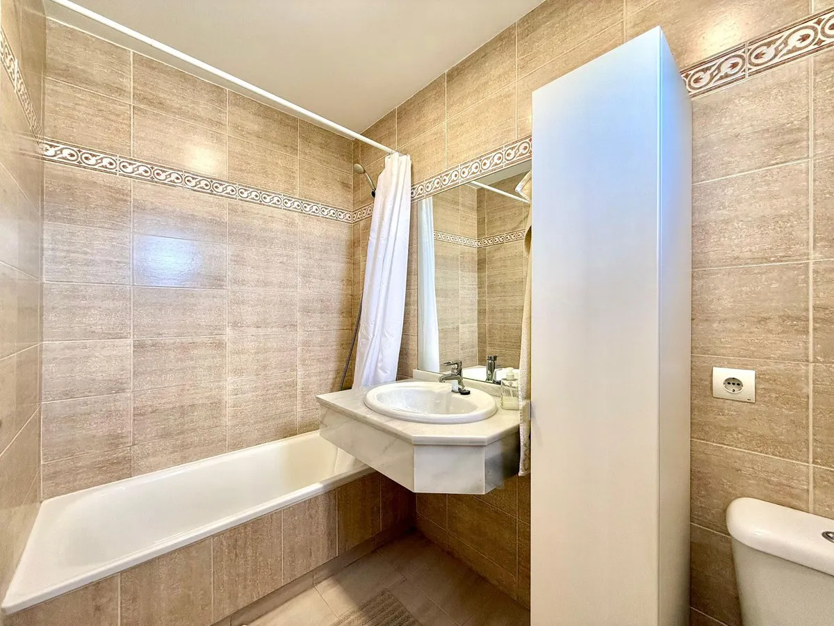 77a11bc9-d29d-4643-a6d1-373897ea25ad