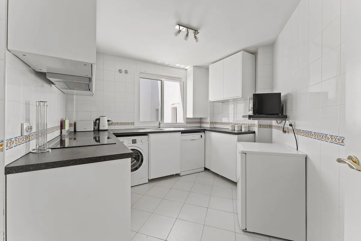 cb8d0d91-8c94-46c7-bb84-d73046fde9bd