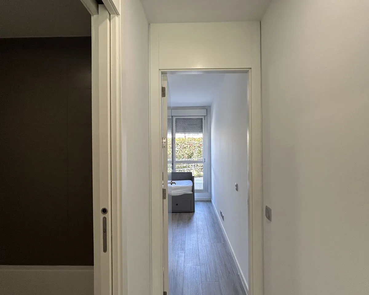 e4032991-7e1f-4eff-bd52-591a2348b59d