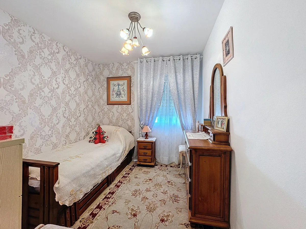 5d628f87-871b-49f0-8fd6-626598a822f3