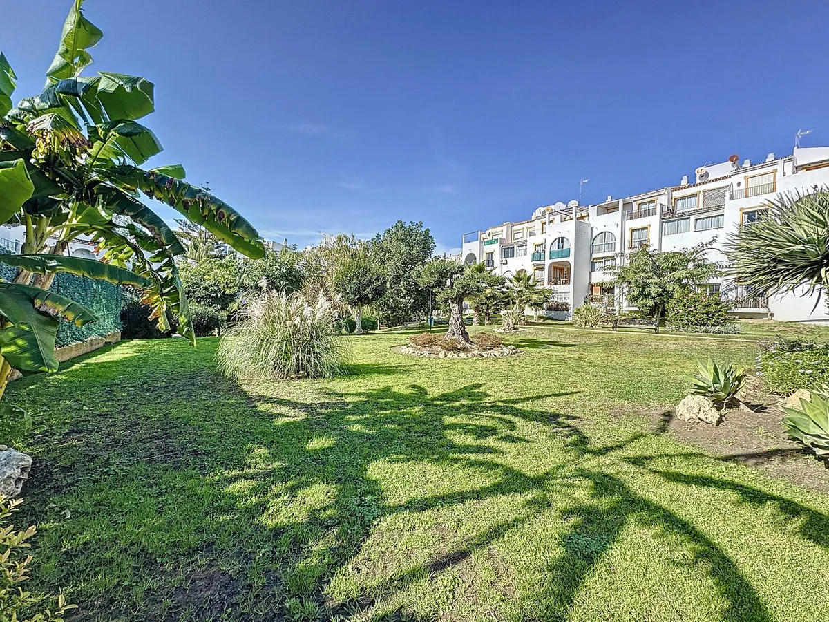 f2b570fd-c5da-4d0e-a8b5-e8ae3a543199