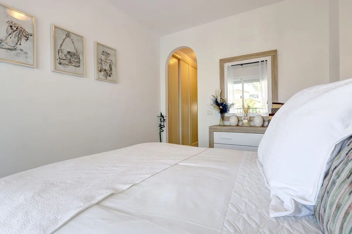 f2030321-e5c8-490e-9492-36b9e45898db