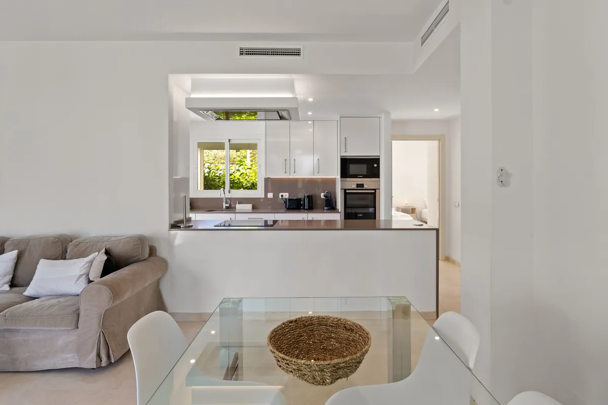 afc8e2fd-f96d-4d78-bb49-b75b069244ec