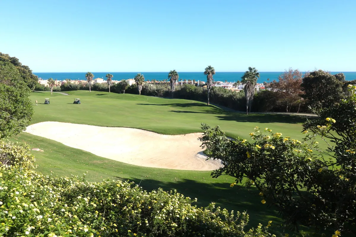 06e253a3-918e-41f8-8209-15e2239a7f84