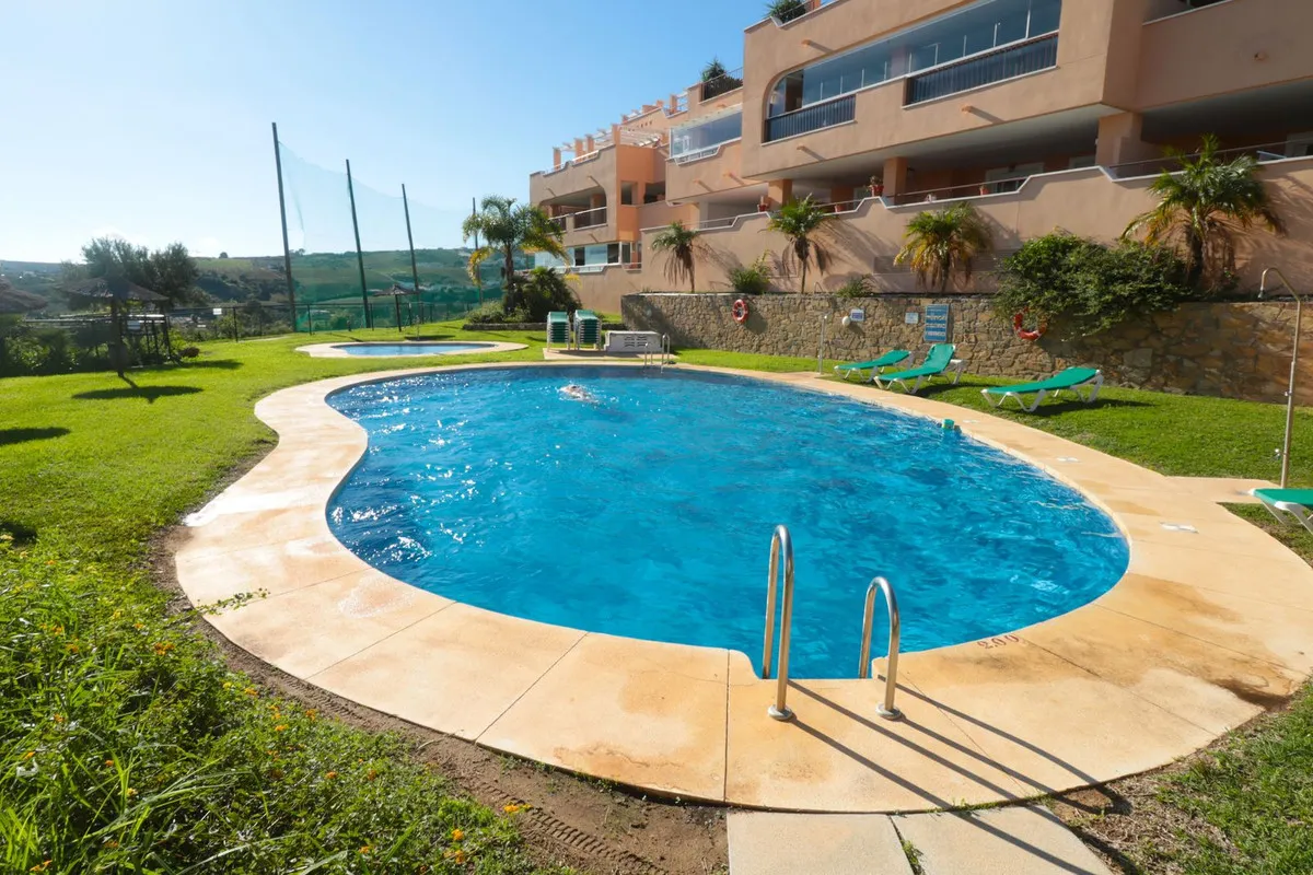 327957dd-fbb8-4c78-be53-6d08462372ba