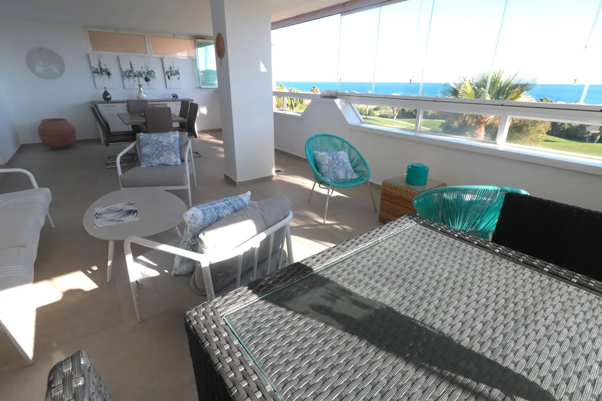 6f0d77c3-74c8-4fb5-bdbf-f78d692f06fa