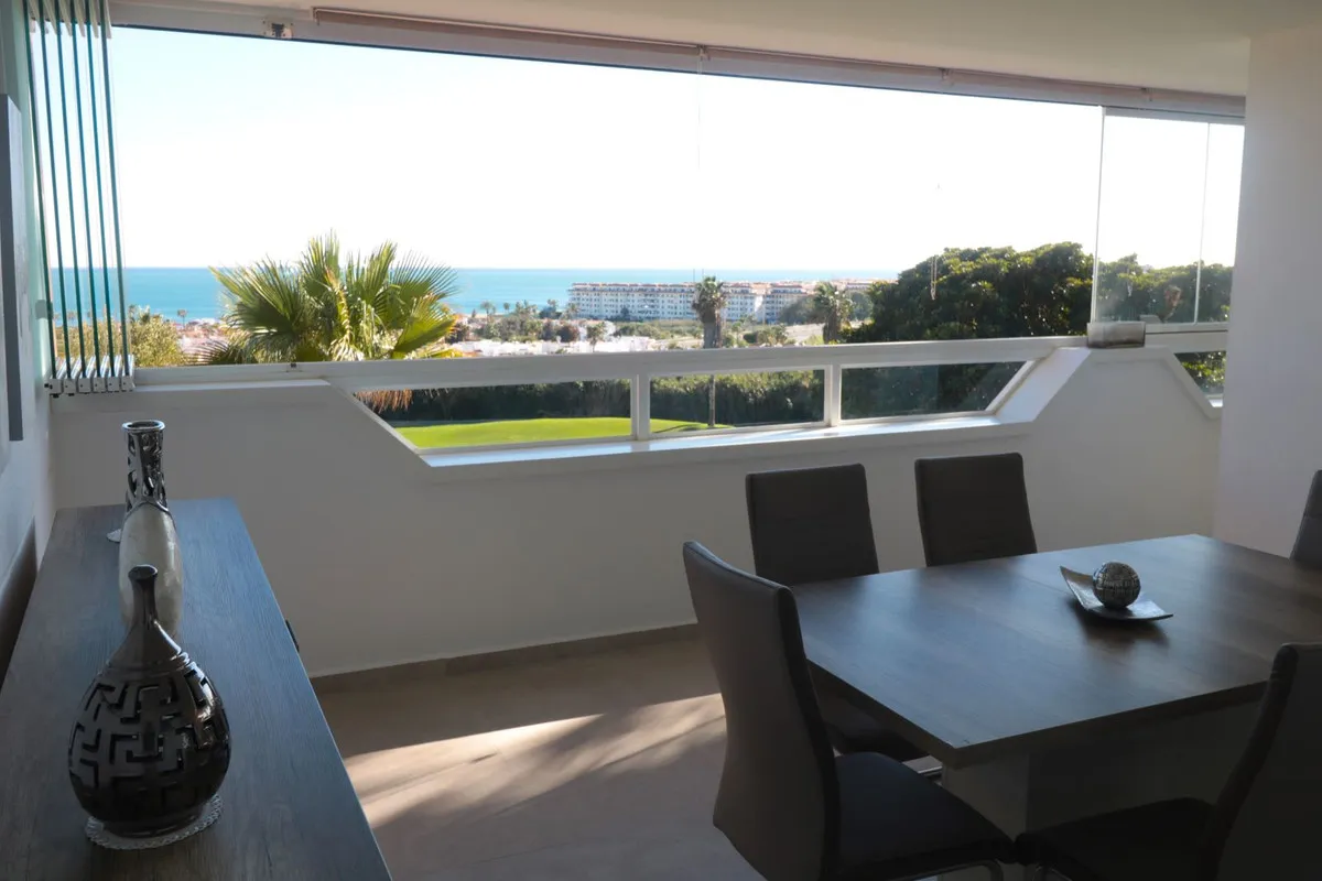 fee48d7b-231d-427c-a789-f8f93e4063fc