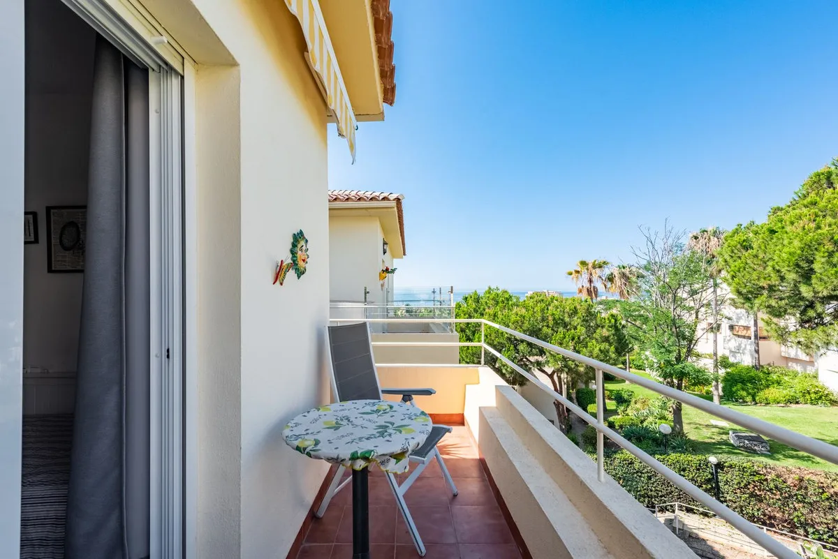 0ab882b7-9a1e-4955-9c00-9988a3165da2