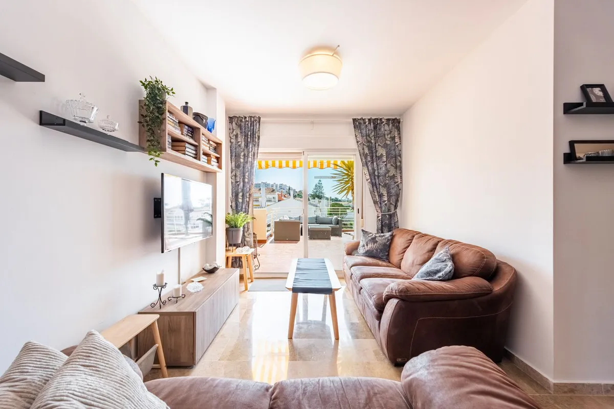 c6d6b953-35ba-4365-ba75-6826d34a1bb4