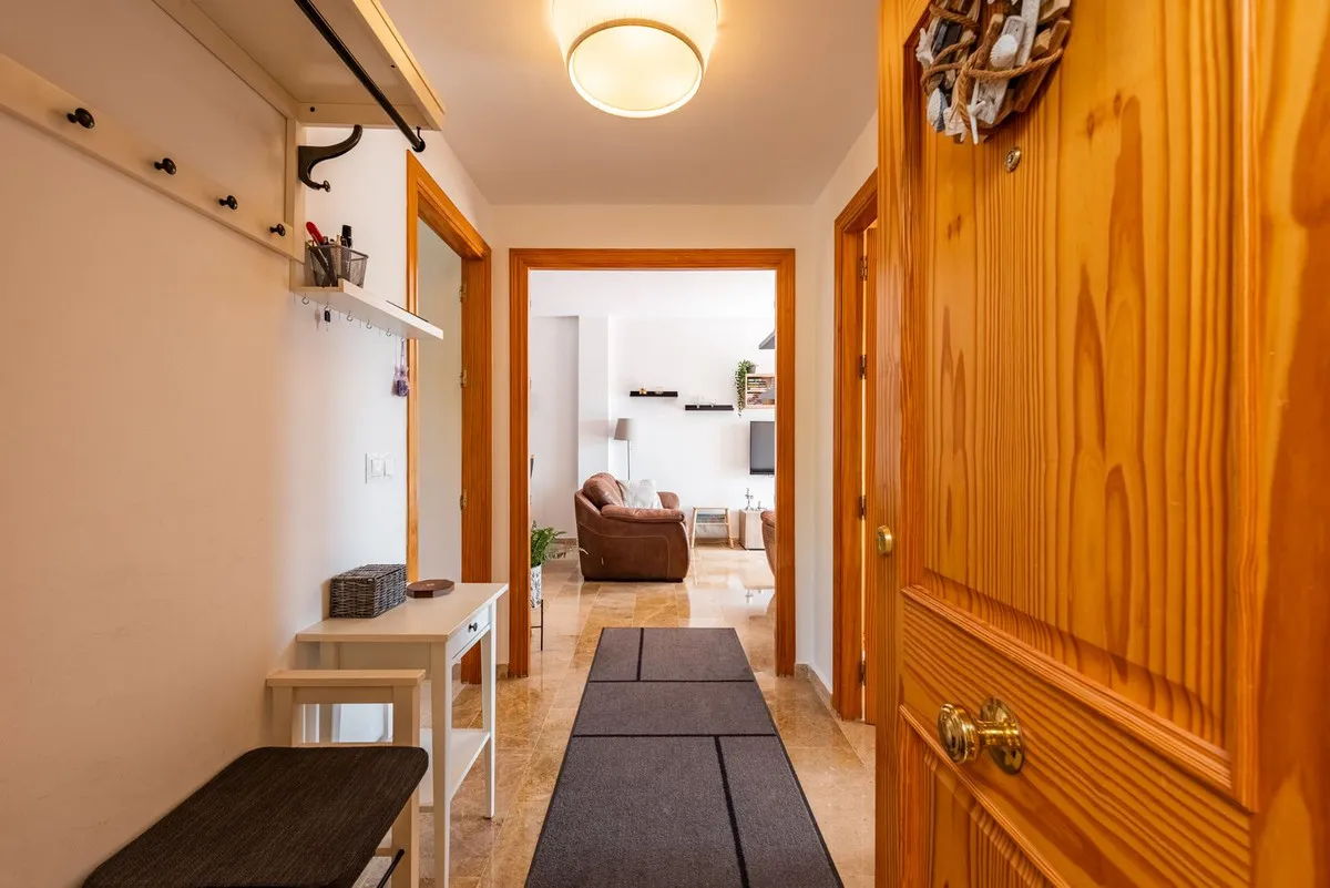 ce2a70fe-70b5-45ab-a894-718b51b03f90