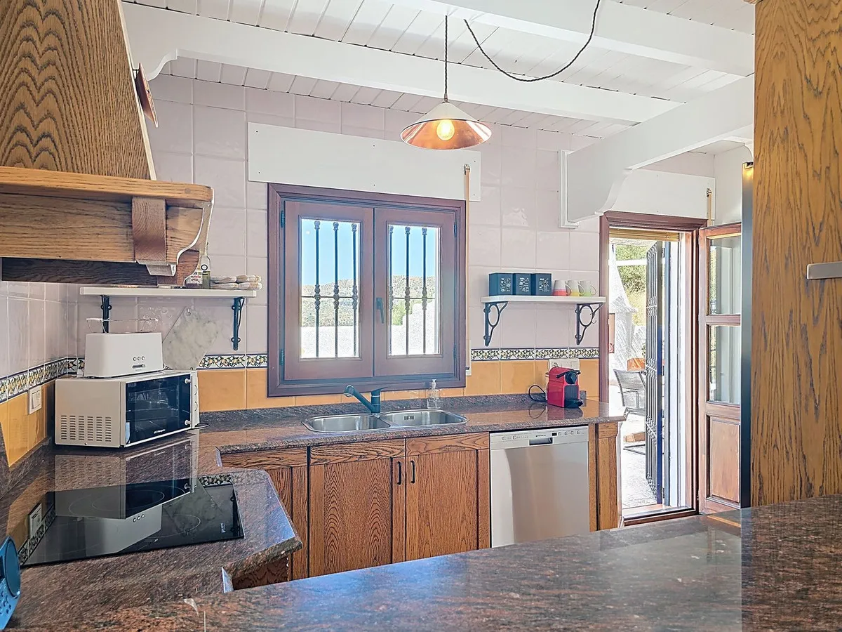 27ec0846-20d6-45b0-b58a-2ba570bcc874