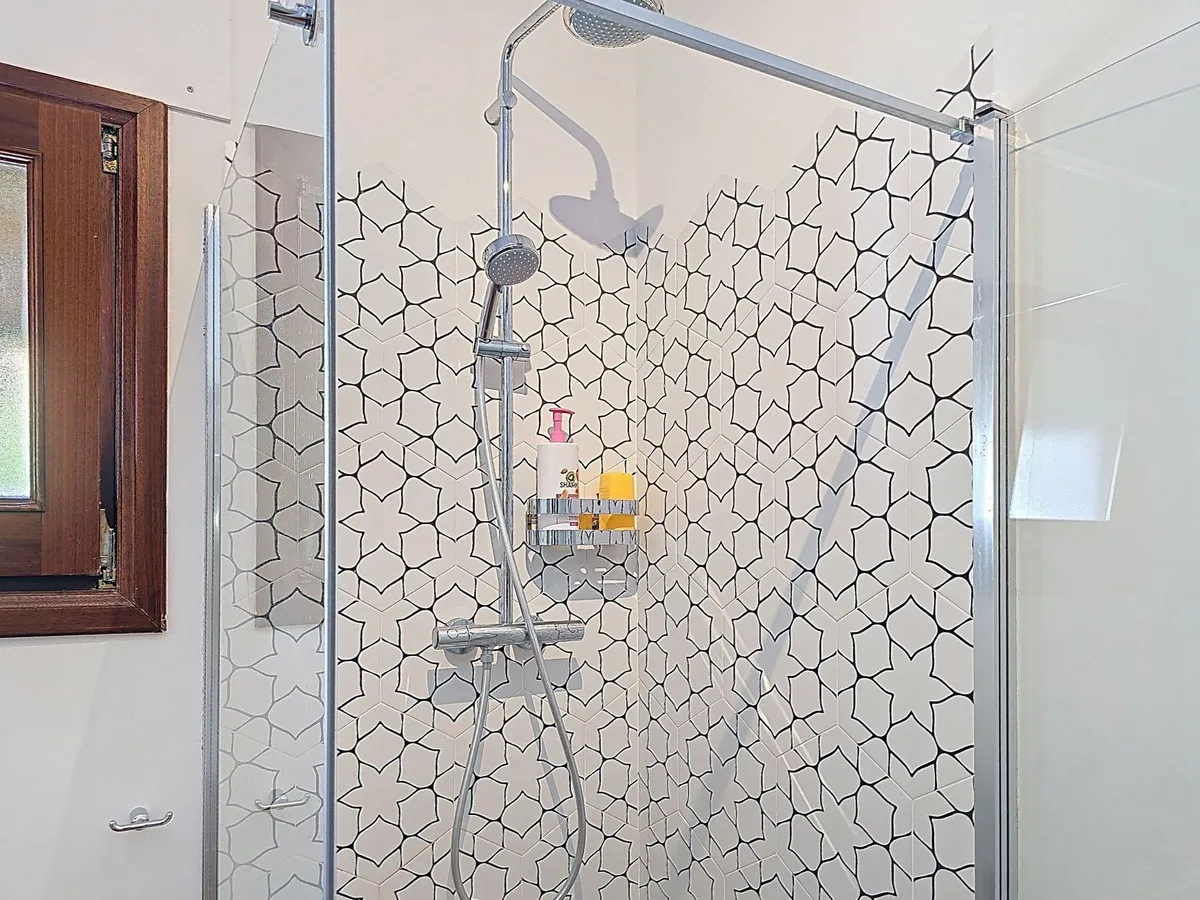 5e034d7a-77dc-427b-a067-687f36293eea