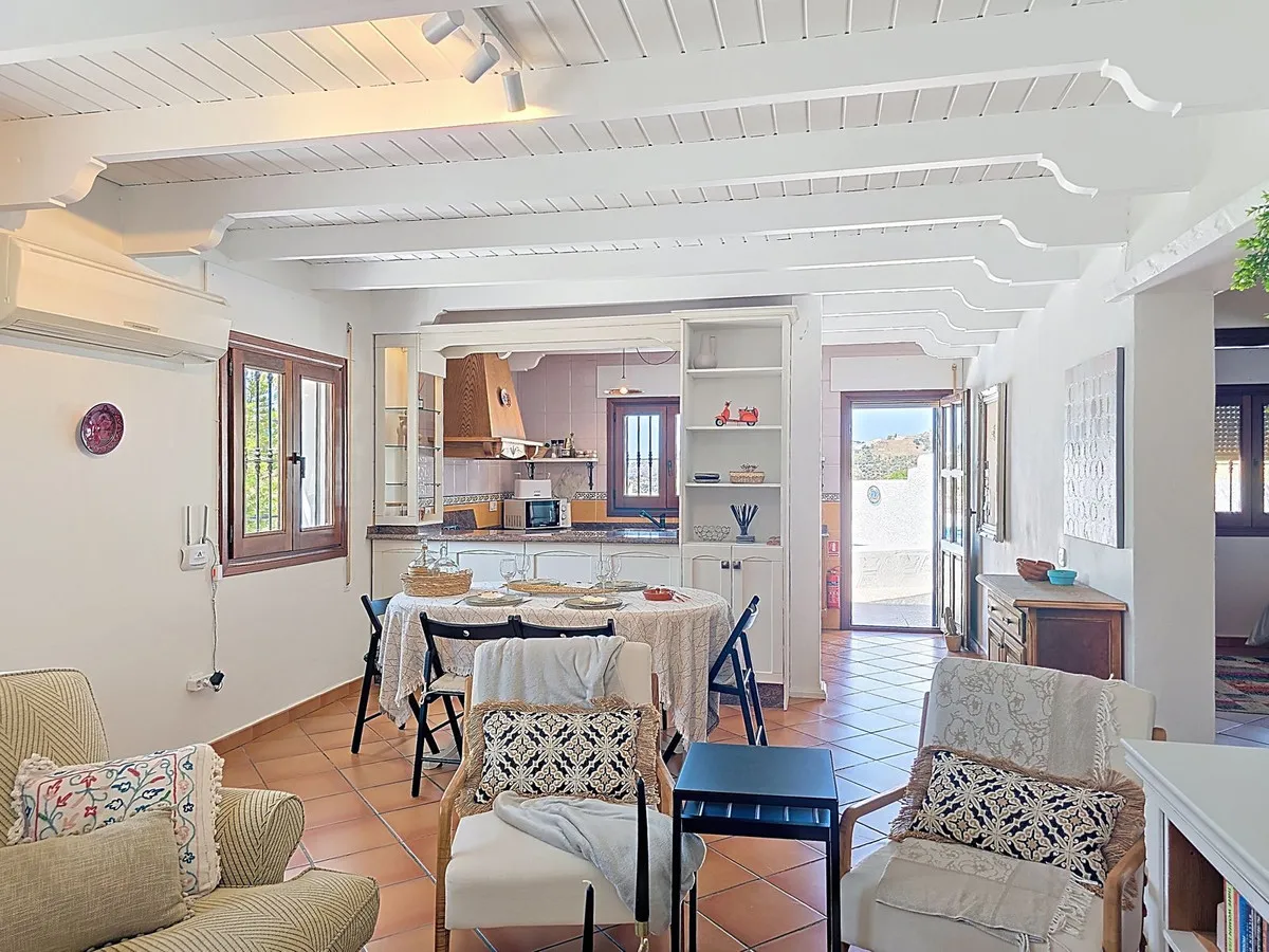 b14ccef5-4afa-4058-8200-9a0ca14e72d9