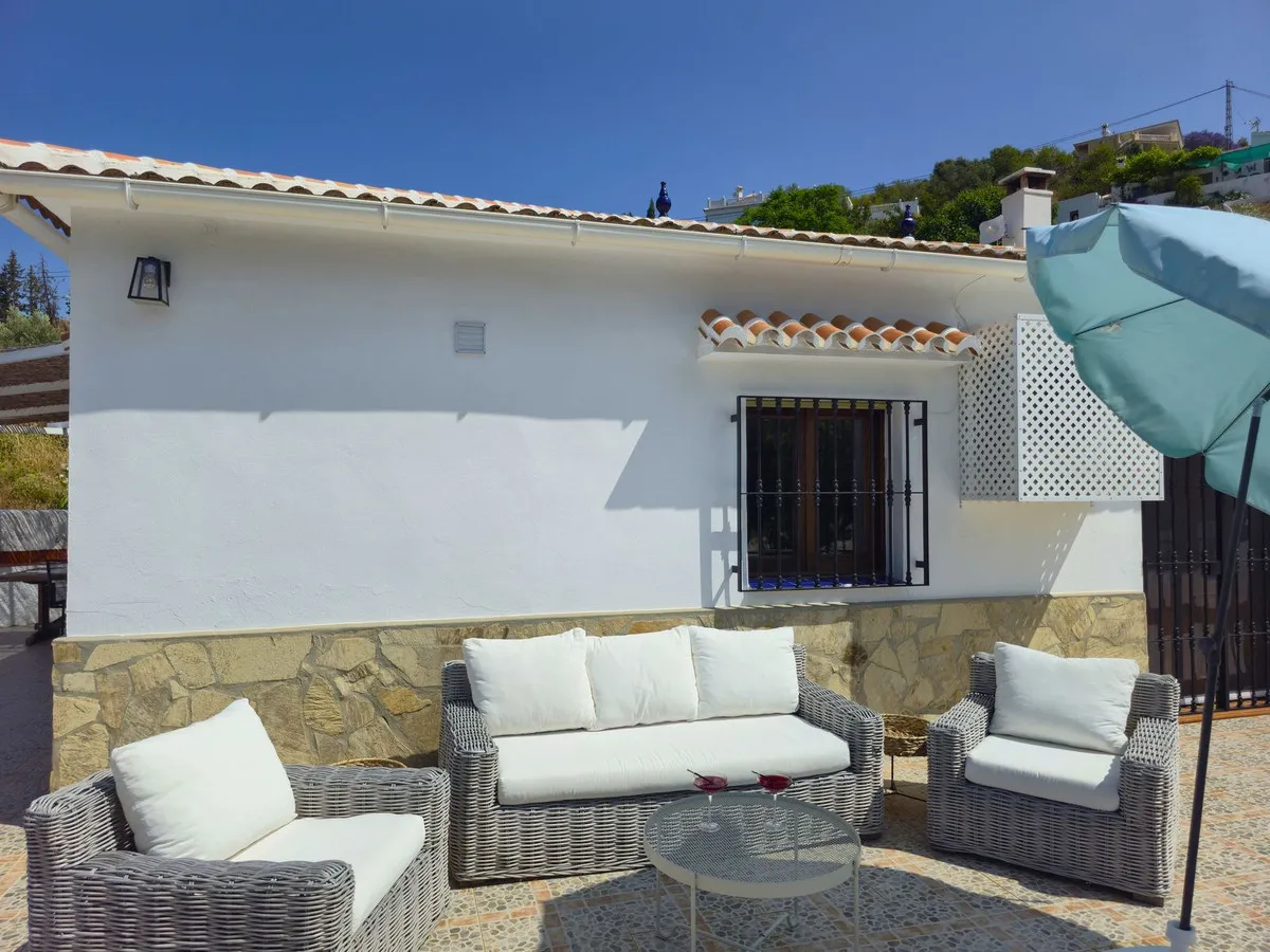 cb553a69-d14f-46c5-ab9f-210ef851ba97