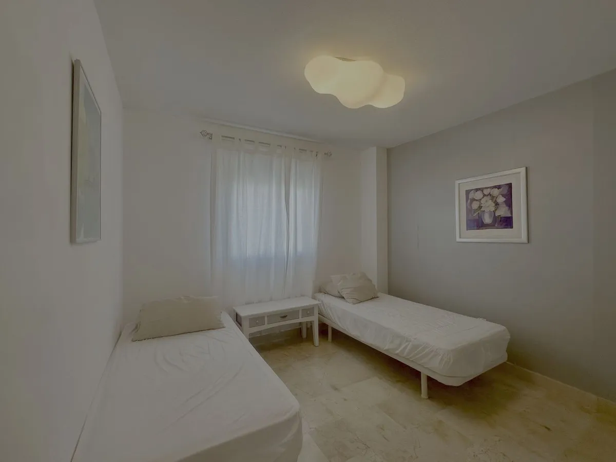 2df137a2-73e4-4c9d-a007-f05c07f2e238