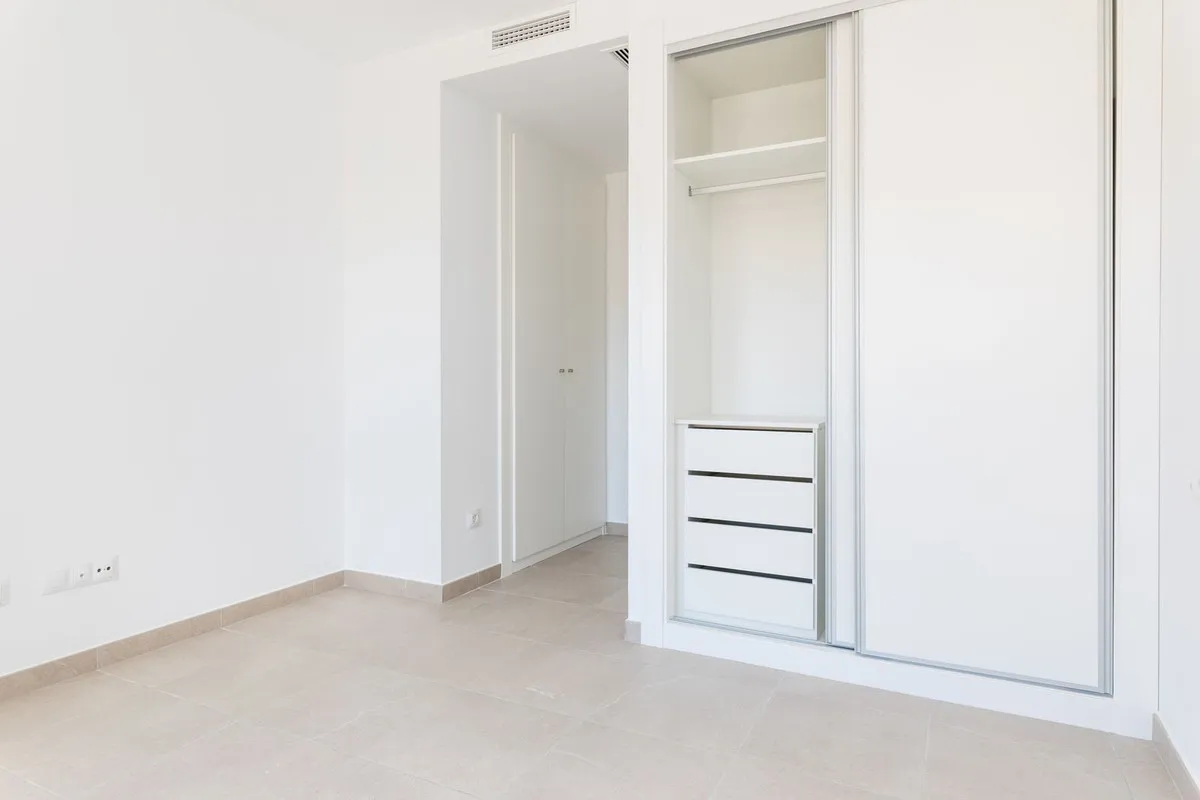 43f700cc-b954-4575-bae1-9ccf1c875b31