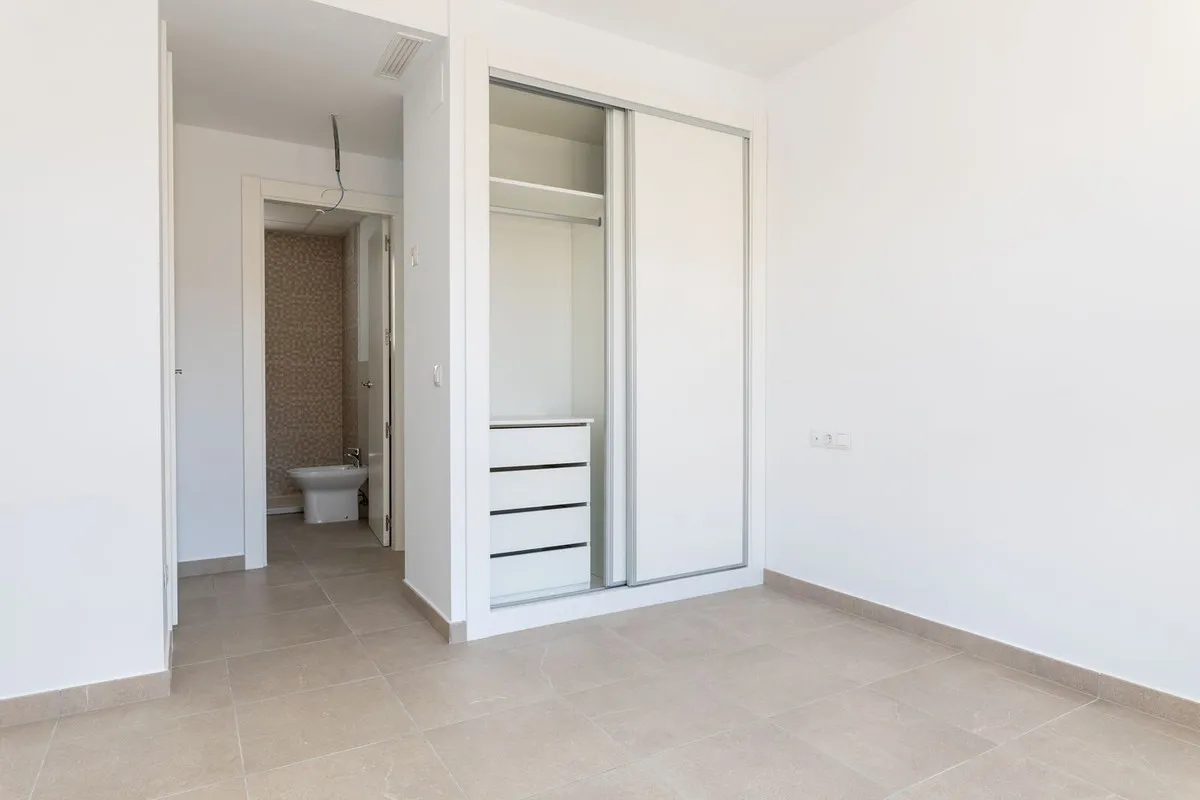 81e583ad-8791-4f86-a8b1-4e28ee30dfe1