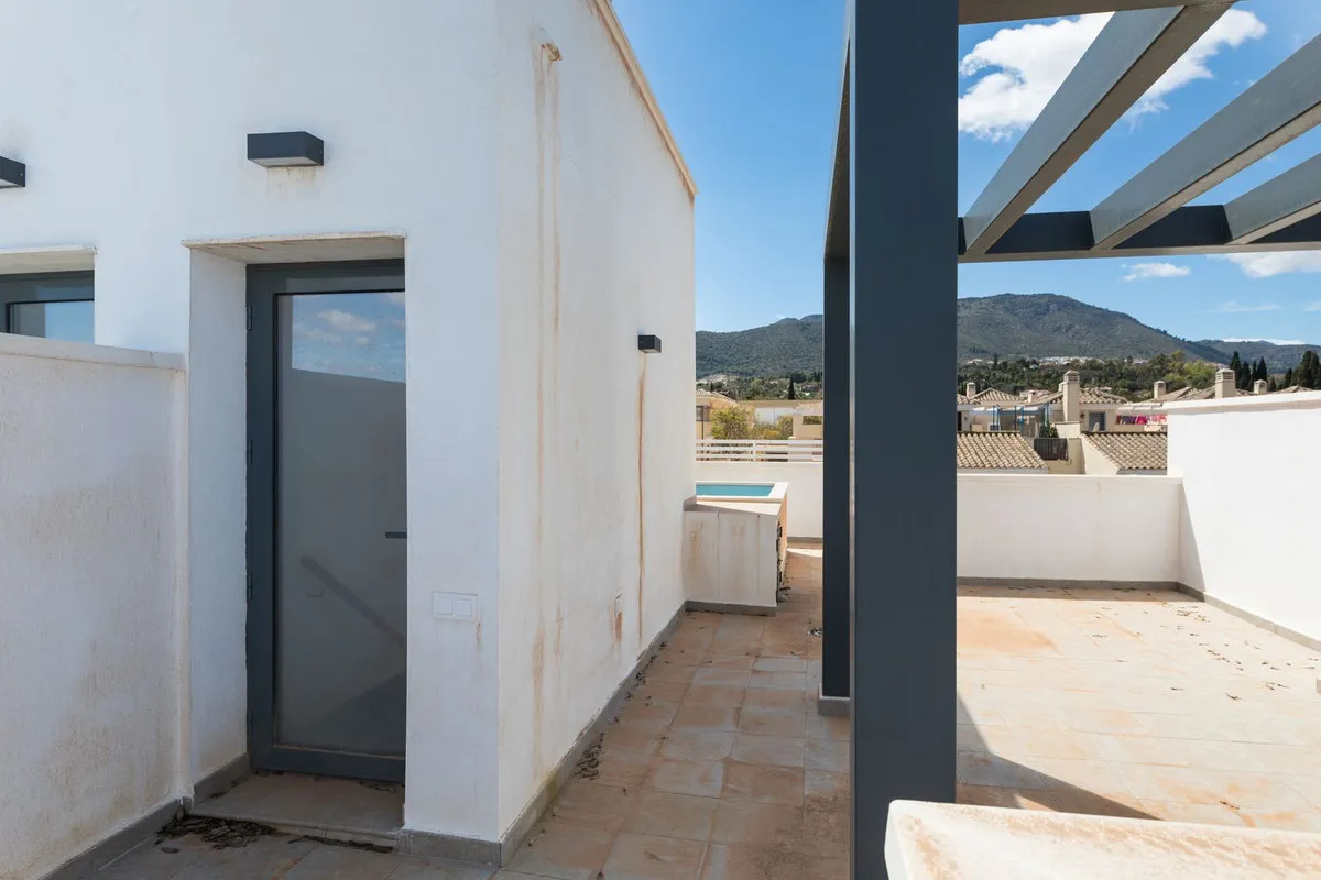 a8748d39-d32c-4917-89fa-d856362c5473