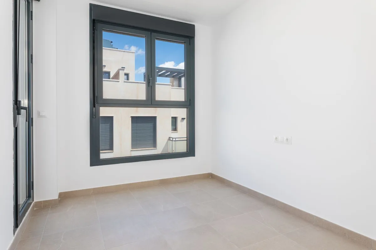 c255bb99-07f2-4160-bfb7-9945c7908760