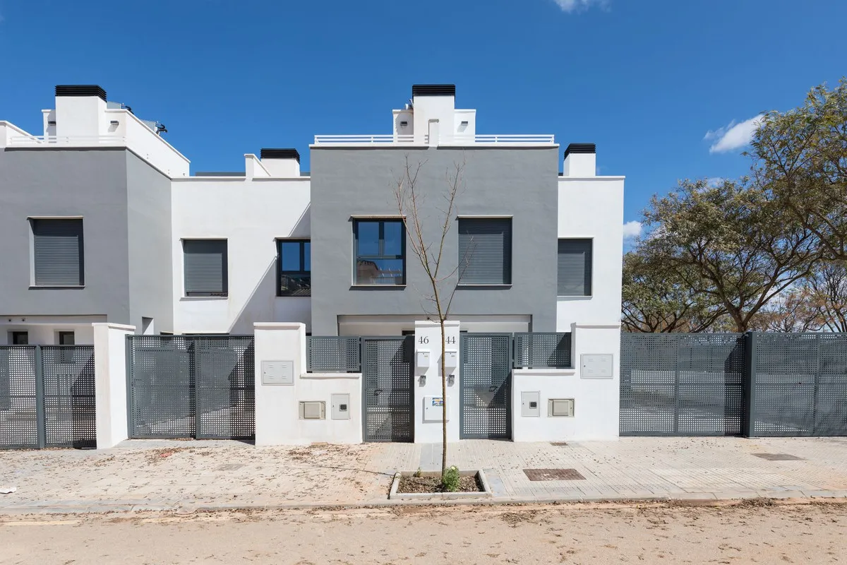 db38583e-e580-499b-8efc-7957ad27a86a