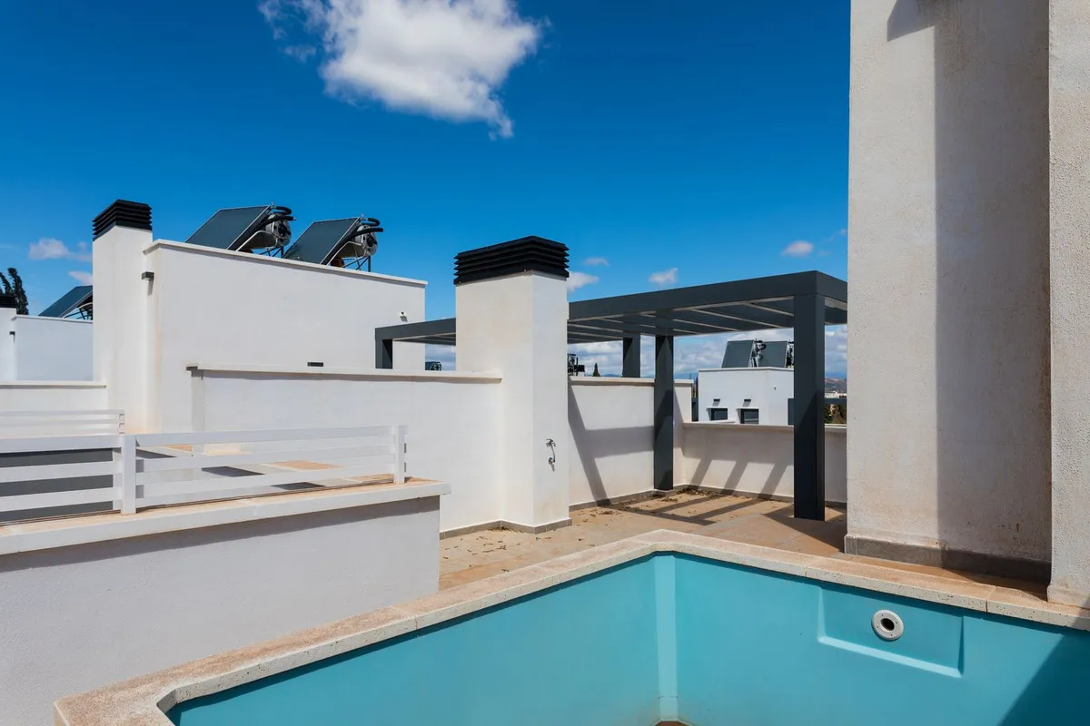 fe684a77-b2ff-46a1-996c-6b582821667d