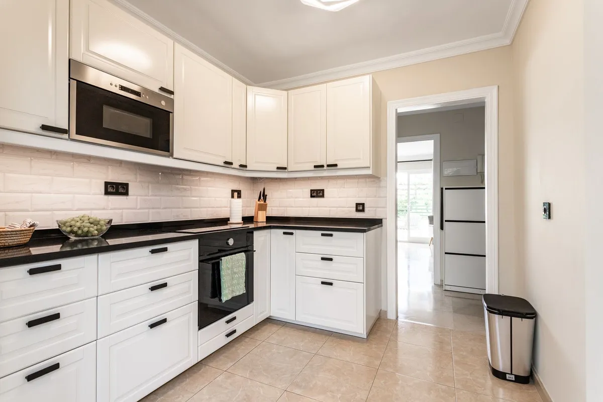 56ca1a76-b32d-44ff-8a45-3cf970b23cd2