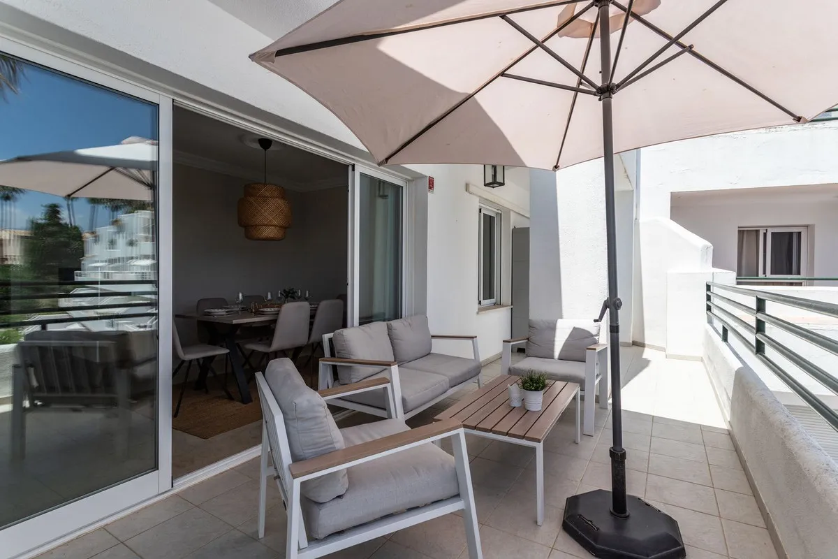 b3301b42-457b-48eb-abd9-4adde1fb449e