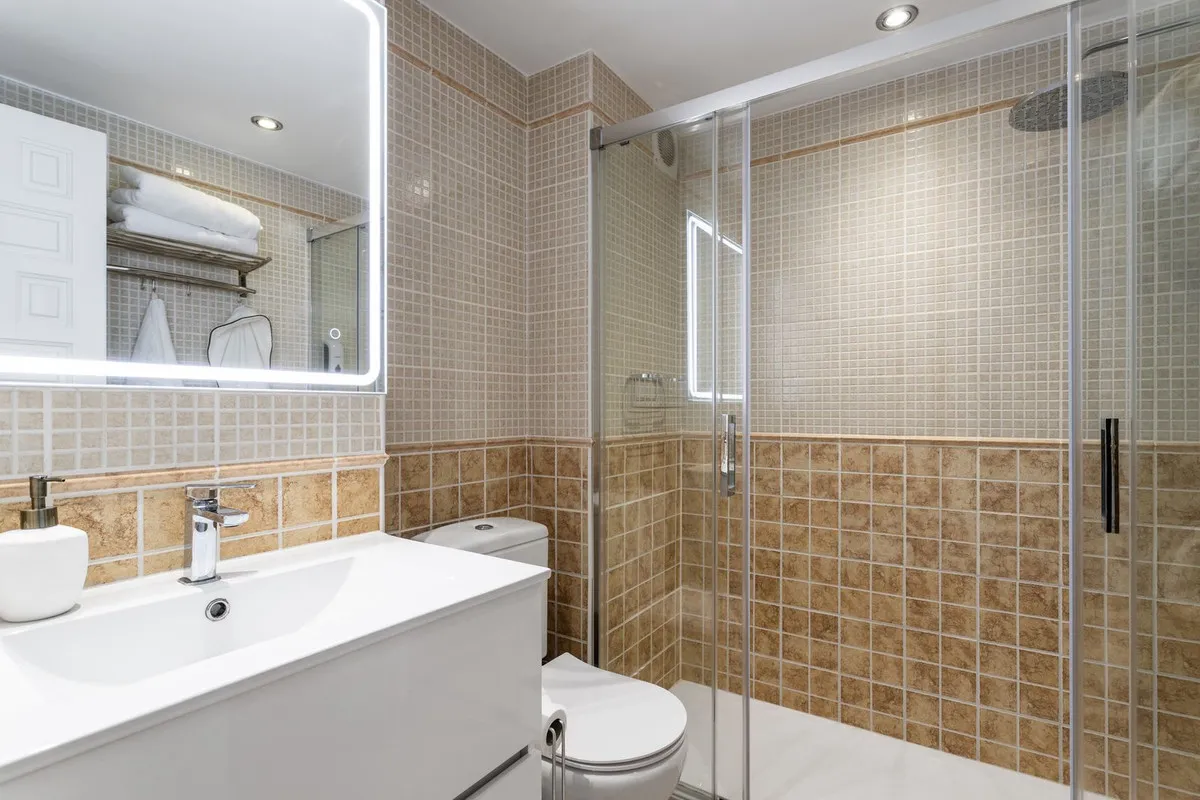 c29f1e83-68cd-40f4-9f48-78a571008060