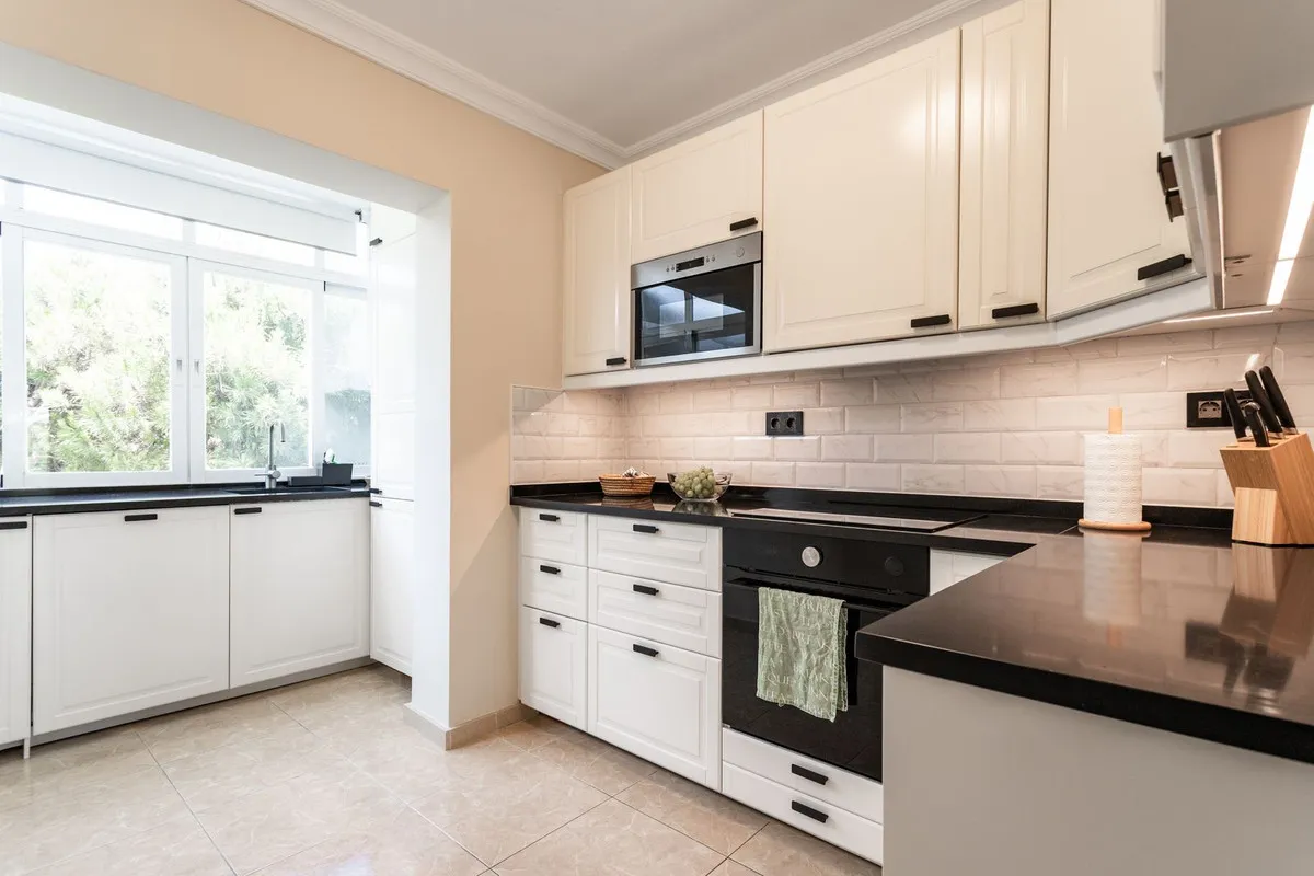 f2f7889c-4781-42e5-a0de-a0ae08d1f86b