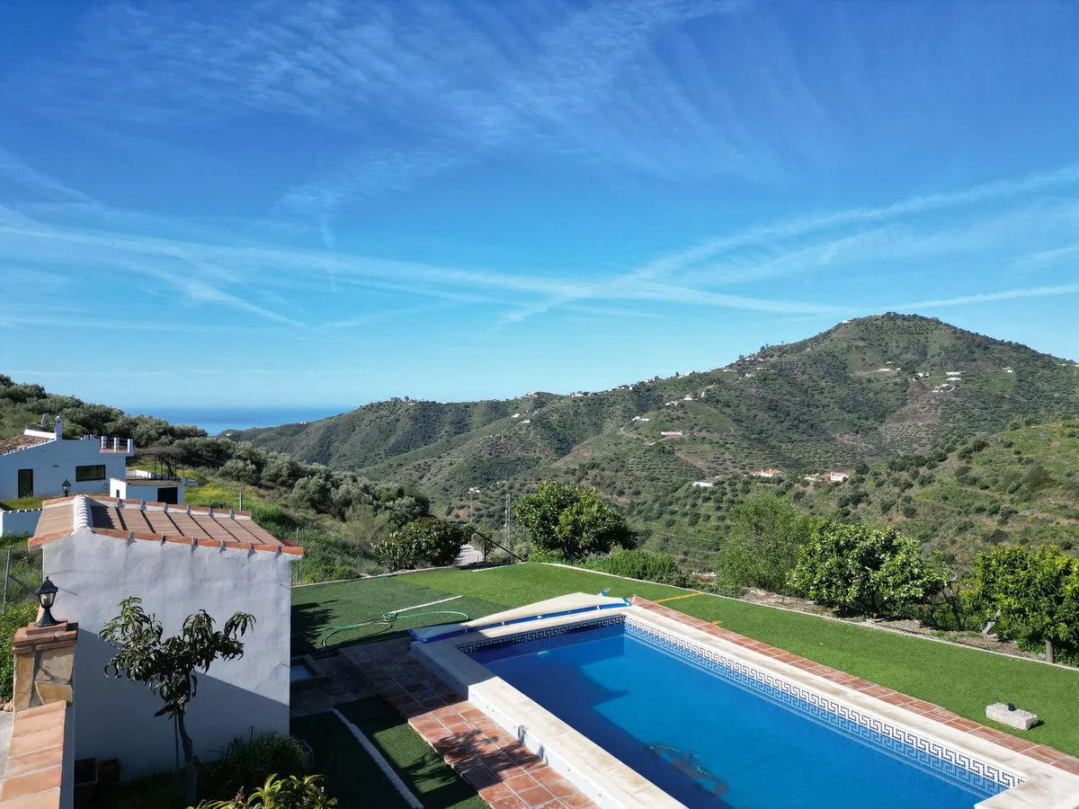 9afad49e-a45f-4a8d-8997-f61f4e6b7e09