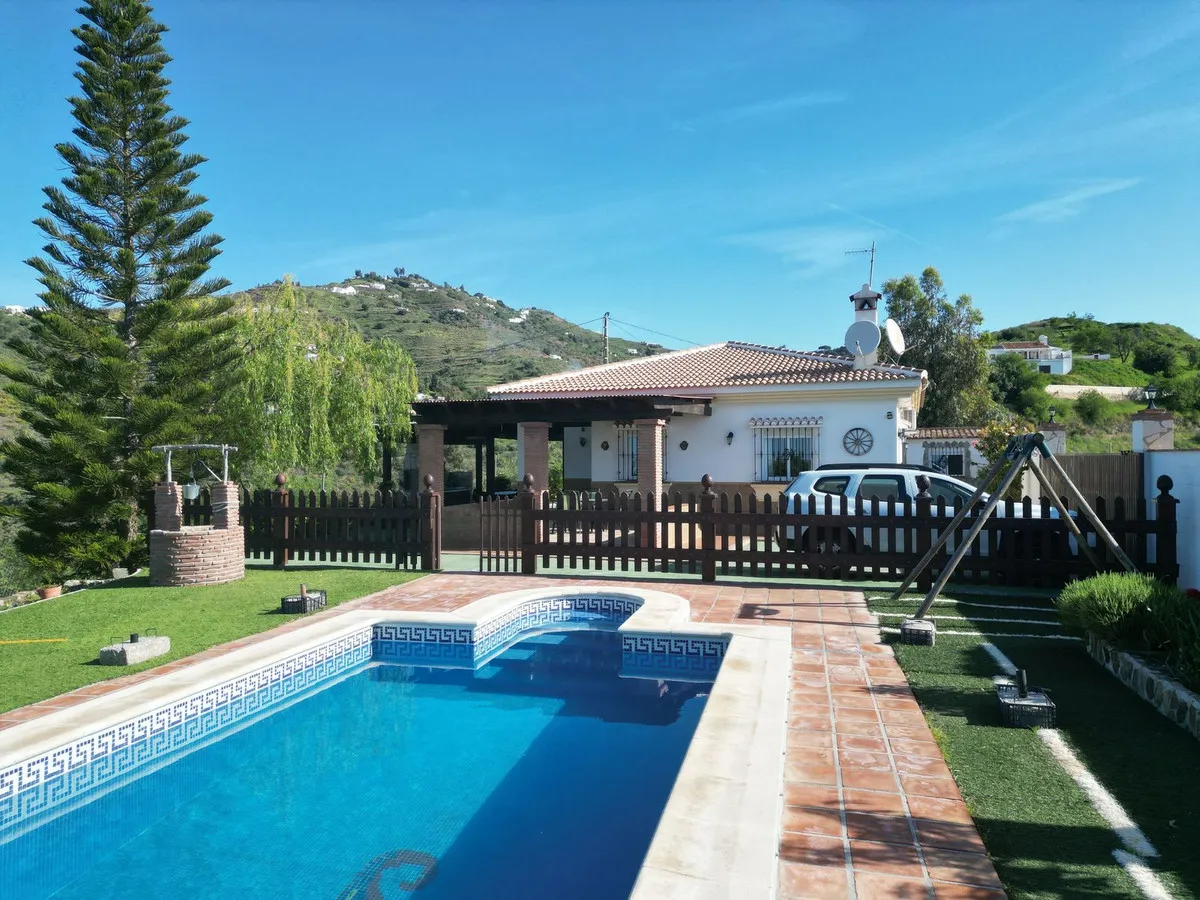 e13ce566-ec4b-44c0-8573-30785ab23377