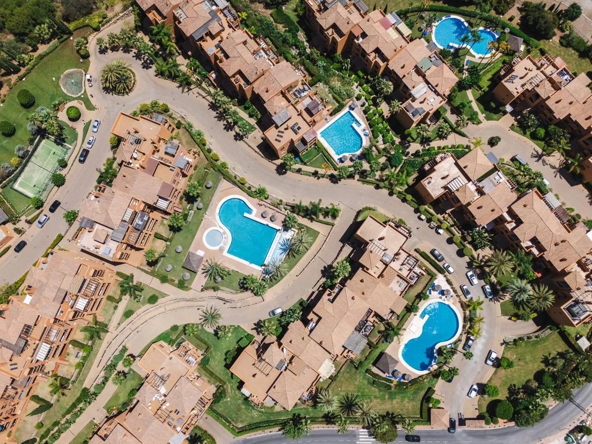 9ae15e7c-5c9f-4e9e-9025-fd797c502b4e