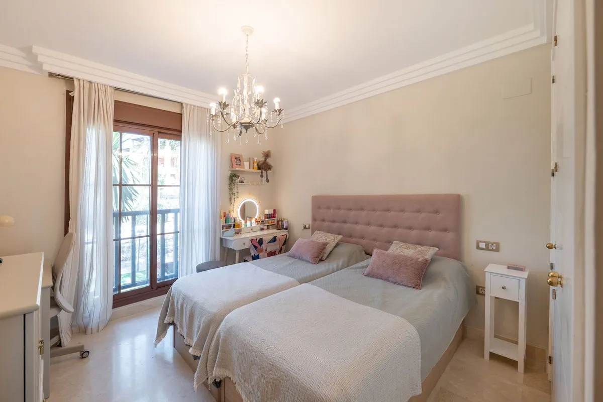 c7042955-94cc-4059-8536-cca90e882da5