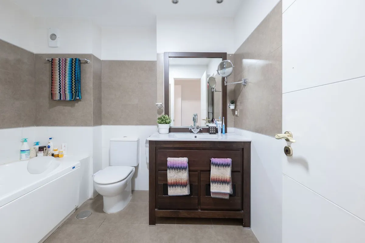 e6ee1a2d-8730-4b58-b27d-380aec60d725