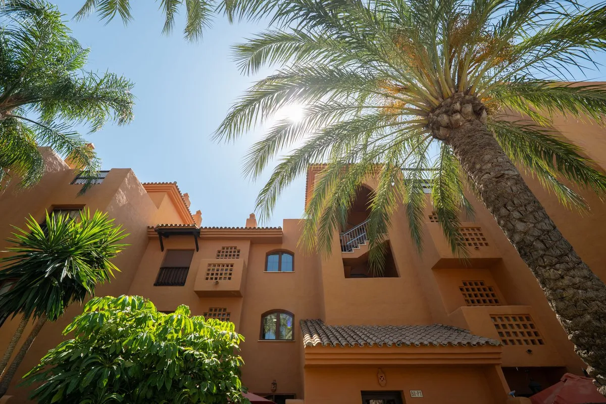 e827d145-23dd-4f82-8253-5c3d7c12fa4f