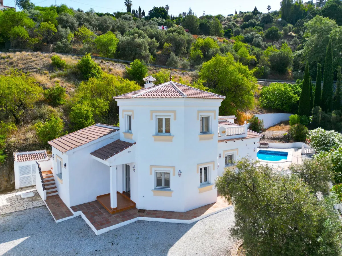 4adff110-1b66-43be-aa4b-43cb78c12e67