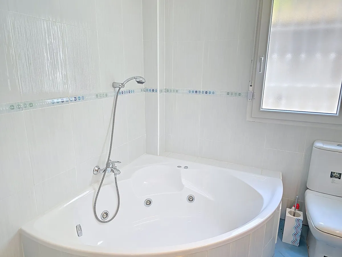 56bcc746-f355-4ba8-8448-b9b6f064df1f