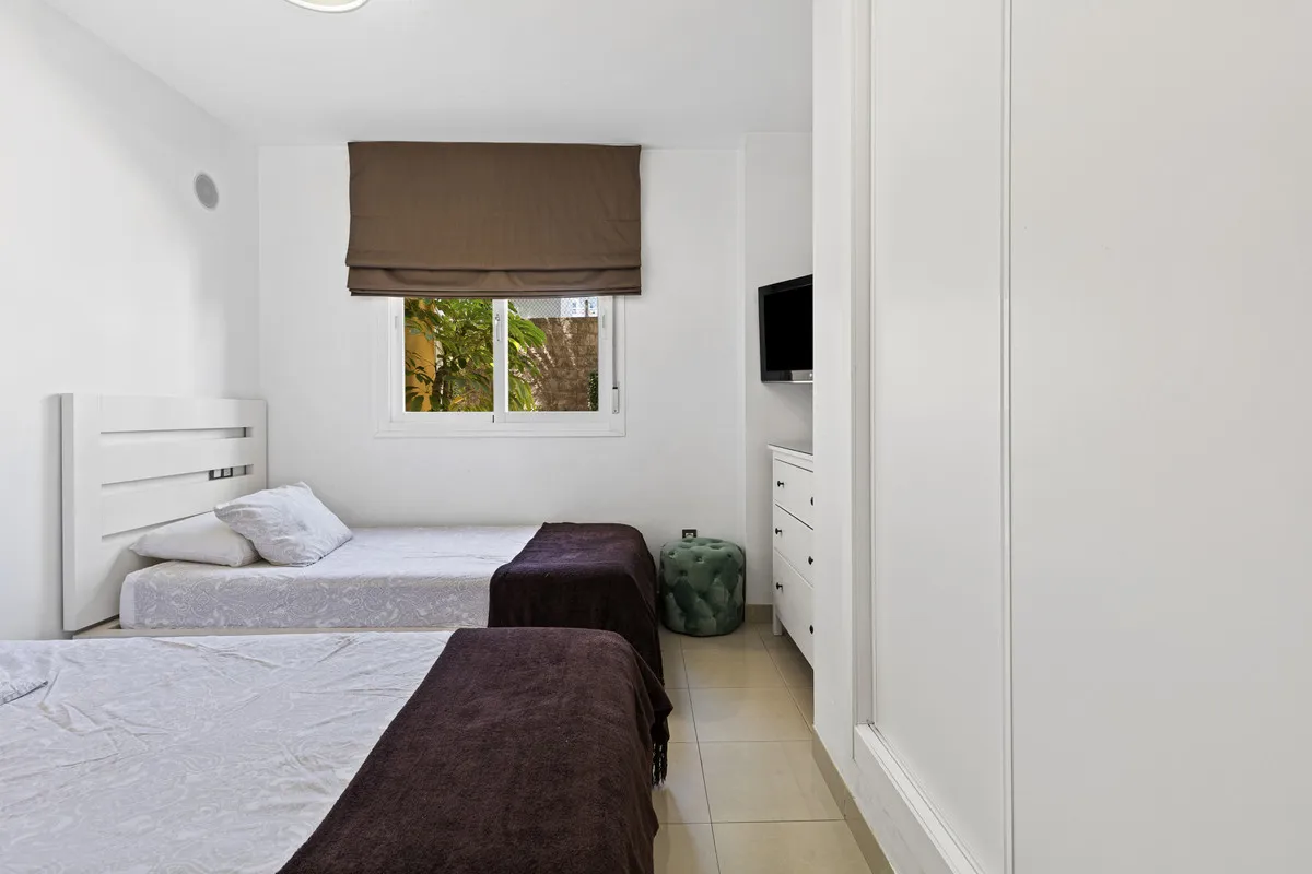 0386c335-6b74-4546-bfd9-a2540e2725df